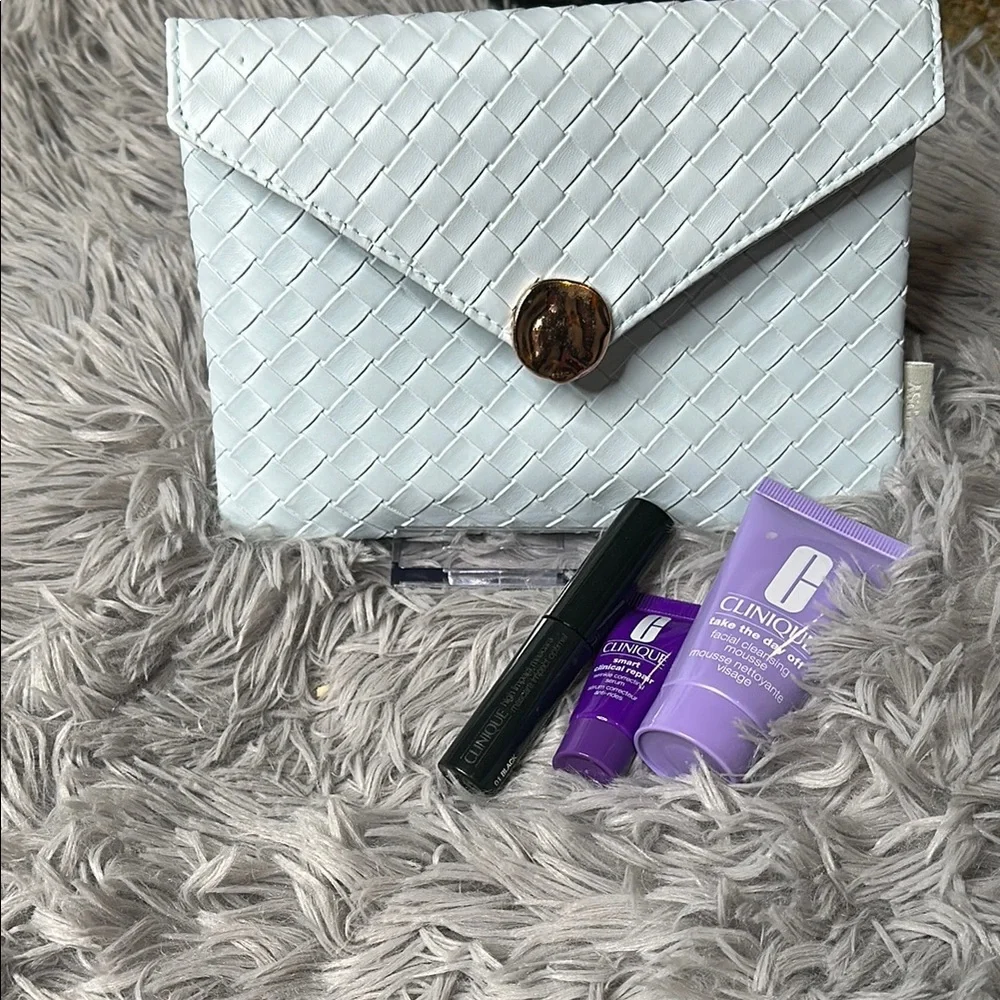 Clinique Travel Bundle Includes Mascara, Cleansing, Wrinkle Correcting Set + Bag